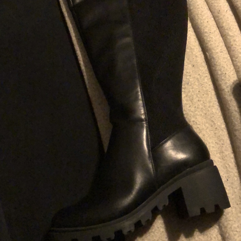 Boots from justfab never worn just wrong size